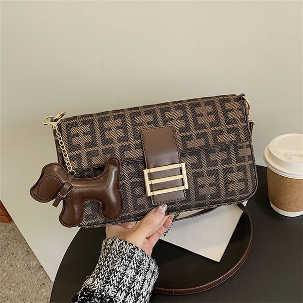 2022 factory wholesale new fashion contrast color female style french stick tide net red letter messenger simple one shoulder small square b
2022 factory wholesale new fashion contrast color female style french stick tide net red letter messenger simple one shoulder small square b