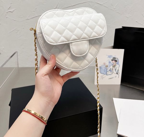 shoulder bags new style designers hearts chains handbag zipper purse clutch crossbody bag patent leather letters lattice totes wallets women
shoulder bags new style designers hearts chains handbag zipper purse clutch crossbody bag patent leather letters lattice totes wallets women