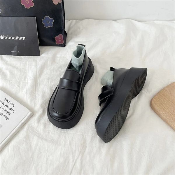 sepatu wedges chunky demonia platform gothic lolita mary jane flat wanita classic fashion loafers ujung bulat kulit paten 220614, Black
sepatu wedges chunky demonia platform gothic lolita mary jane flat wanita classic fashion loafers ujung bulat kulit paten 220614, Black