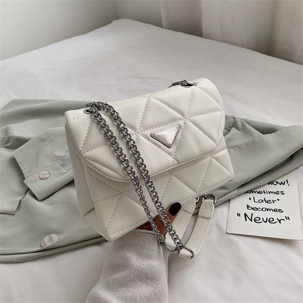 purses aa bag female new korean version chain versatile messenger rhombic lattice embroidered thread single shoulder bag leisure fashion
purses aa bag female new korean version chain versatile messenger rhombic lattice embroidered thread single shoulder bag leisure fashion