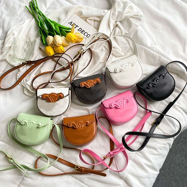 ins kids letter printed purse 2022 girls pu leather one-shoulder saddle bag designer children messenger princess bags child mini wallet a880, White 
ins kids letter printed purse 2022 girls pu leather one-shoulder saddle bag designer children messenger princess bags child mini wallet a880, White