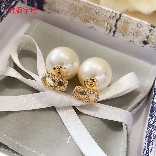 70% off jewelry sales high version letter with diamond size pearl earrings women's light luxury fashion earrings, Golden
70% off jewelry sales high version letter with diamond size pearl earrings women's light luxury fashion earrings, Golden