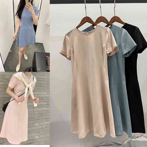 casual dresses p2r756a thin stripe vertical sleeve irregular closing dress, Black;gray
casual dresses p2r756a thin stripe vertical sleeve irregular closing dress, Black;gray