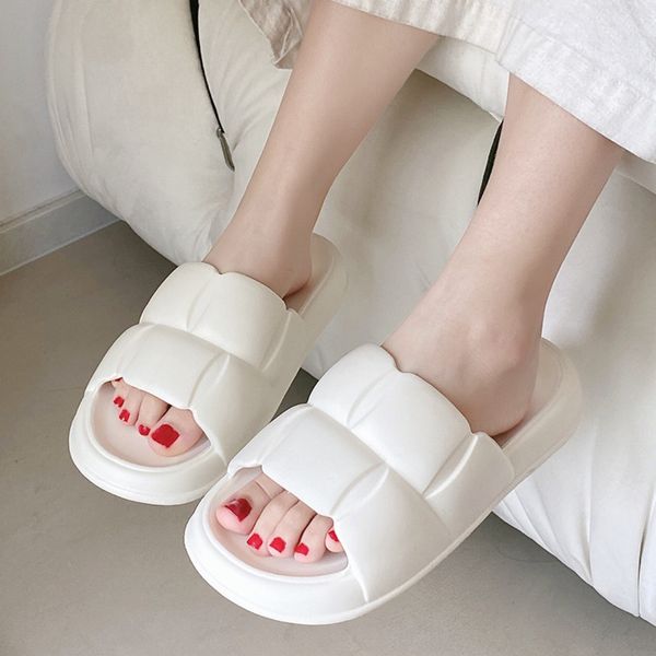 2022 new slippers women's summer home thick-soled sandals men's indoor bathing and outdoor wear, Black
2022 new slippers women's summer home thick-soled sandals men's indoor bathing and outdoor wear, Black