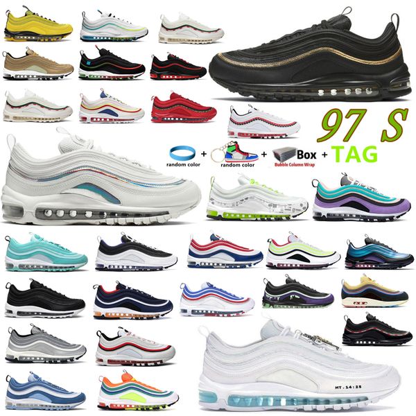 2022 fashion running shoes men 97s oversized white sneakers tripler black scarpe classic women sport trainers
2022 fashion running shoes men 97s oversized white sneakers tripler black scarpe classic women sport trainers