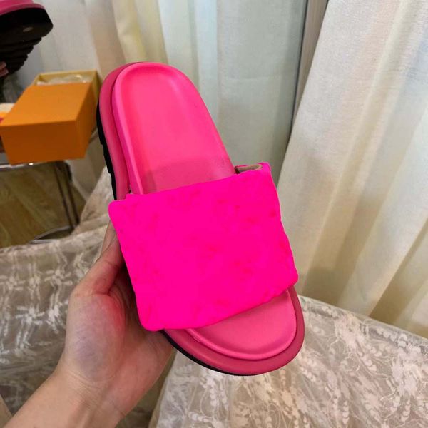 2022 summer slippers sandals slides woman new velcro height thick bottom silk satin flat flip-flop sandals for external 05, Black
2022 summer slippers sandals slides woman new velcro height thick bottom silk satin flat flip-flop sandals for external 05, Black