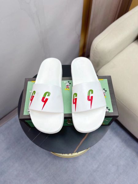 new rubber slides sandals non-slip women men slipper flat bottoms flip flops men white blck fashion beach slippers with box 38-45, Black
new rubber slides sandals non-slip women men slipper flat bottoms flip flops men white blck fashion beach slippers with box 38-45, Black