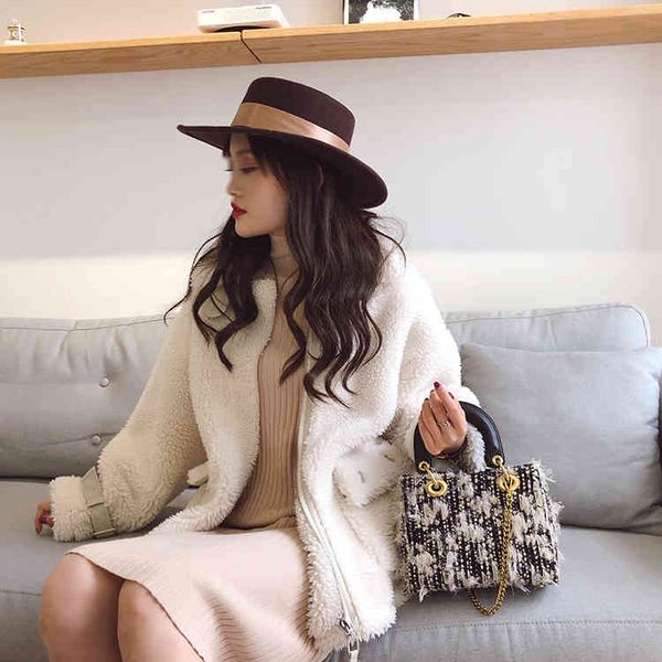 fashion new ladies luxury brand bag designer women's 2022 trend cloth single shoulder diagonal small portable chain
fashion new ladies luxury brand bag designer women's 2022 trend cloth single shoulder diagonal small portable chain