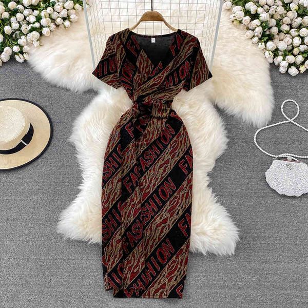 casual dresses fashion feminine v-neck dress high waist thin letter bronzing elastic slim fit temperament hip wrap dress c1ls, Black;gray
casual dresses fashion feminine v-neck dress high waist thin letter bronzing elastic slim fit temperament hip wrap dress c1ls, Black;gray