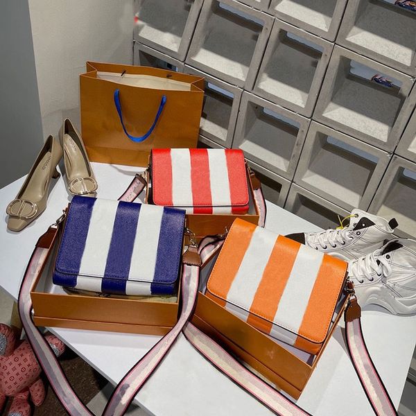 shoulder bag luxury designer women's stitching color letters flowers portable messenger bag mobile phone wallet simple and fresh pu lea
shoulder bag luxury designer women's stitching color letters flowers portable messenger bag mobile phone wallet simple and fresh pu lea