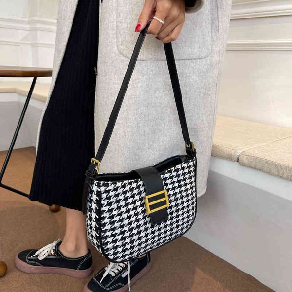 fashion trend new ladies luxury brand designer bag wholesale and women's soft canvas handbag simple popular single shoulder underarm
fashion trend new ladies luxury brand designer bag wholesale and women's soft canvas handbag simple popular single shoulder underarm