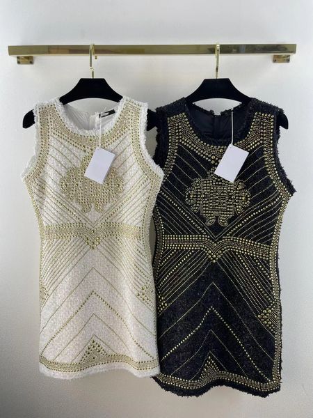 milan runway dresses 2022 autumn o neck sleeveless take a holiday women's designer dress brand same style sundress 0709-8, Black
milan runway dresses 2022 autumn o neck sleeveless take a holiday women's designer dress brand same style sundress 0709-8, Black
