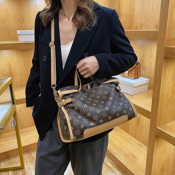 new designer bags large capacity tote women's 2022 fashion korean style one shoulder handbag versatile messenger
new designer bags large capacity tote women's 2022 fashion korean style one shoulder handbag versatile messenger