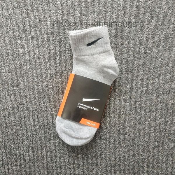 fashion men's classic socks 3 pairs of 1 card hook brand designer versatile sports sock men women luxury wear medium short sportsocks u, Black
fashion men's classic socks 3 pairs of 1 card hook brand designer versatile sports sock men women luxury wear medium short sportsocks u, Black