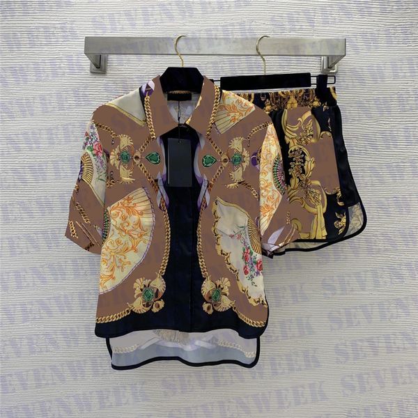 letters print shirts shorts two piece sets for women baroque style vacation beach t shirt summer, White
letters print shirts shorts two piece sets for women baroque style vacation beach t shirt summer, White
