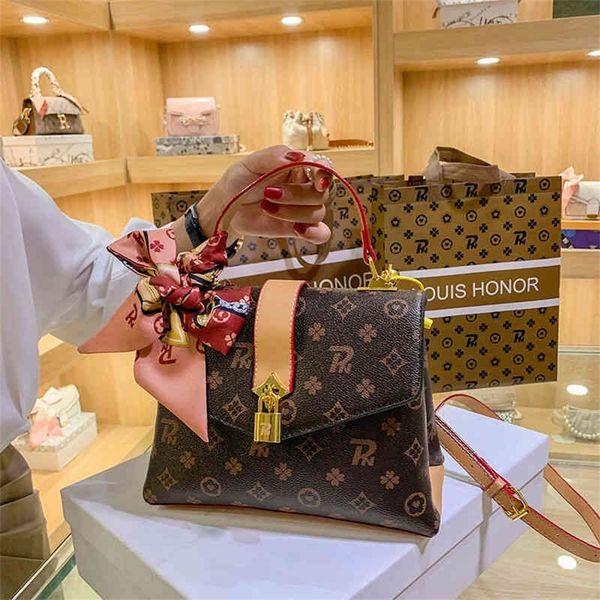 high sense fashion small square versatile high-capacity single shoulder atmospheric bag purses outlet online
high sense fashion small square versatile high-capacity single shoulder atmospheric bag purses outlet online