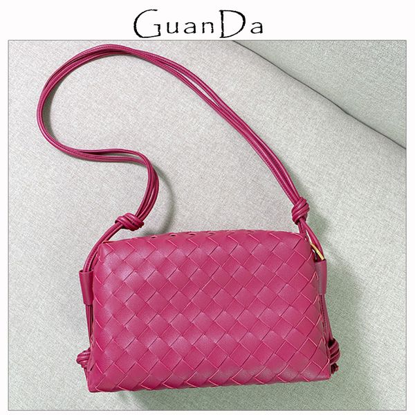 fashion weave leather crossbody bags for women luxury handmade knitting female sling bag 2022 summer zip purses and handbag
fashion weave leather crossbody bags for women luxury handmade knitting female sling bag 2022 summer zip purses and handbag