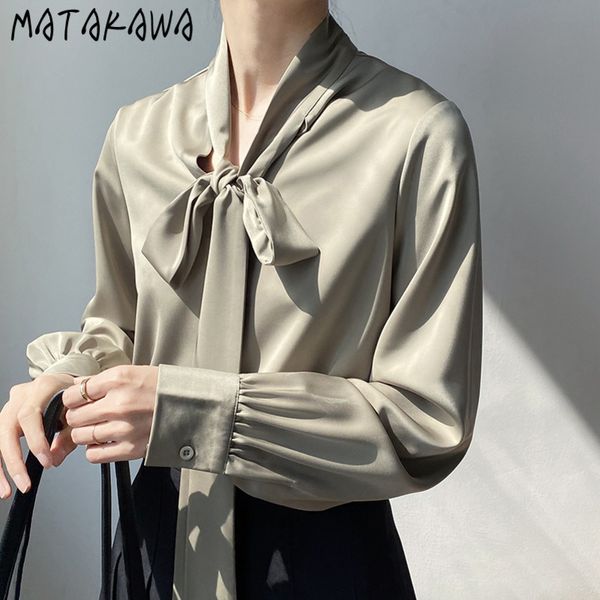 french fluttering collar blouse women longsleeved shirt woman spring satin temperament design 210506, White
french fluttering collar blouse women longsleeved shirt woman spring satin temperament design 210506, White