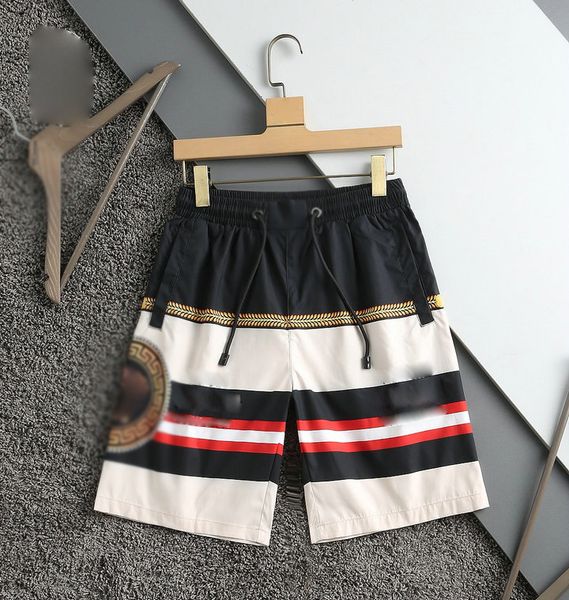 2022 men's shorts luxury designer men's casual business shorts classic fashion, White;black
2022 men's shorts luxury designer men's casual business shorts classic fashion, White;black