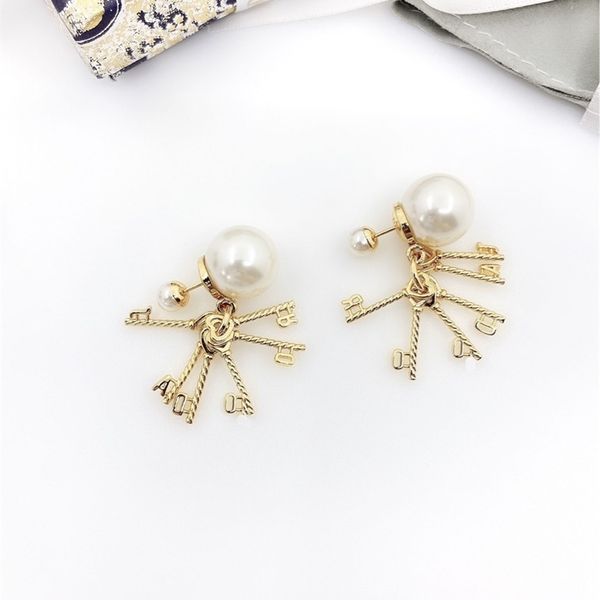 70% off jewelry sales high version 2022 new light luxury with the same ins style high sense small fragrance earrings, Silver
70% off jewelry sales high version 2022 new light luxury with the same ins style high sense small fragrance earrings, Silver