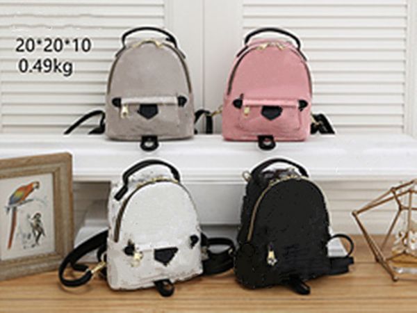 2022 sell classic fashion bags black embossed women men backpack style duffel bags shoulder handbags
2022 sell classic fashion bags black embossed women men backpack style duffel bags shoulder handbags