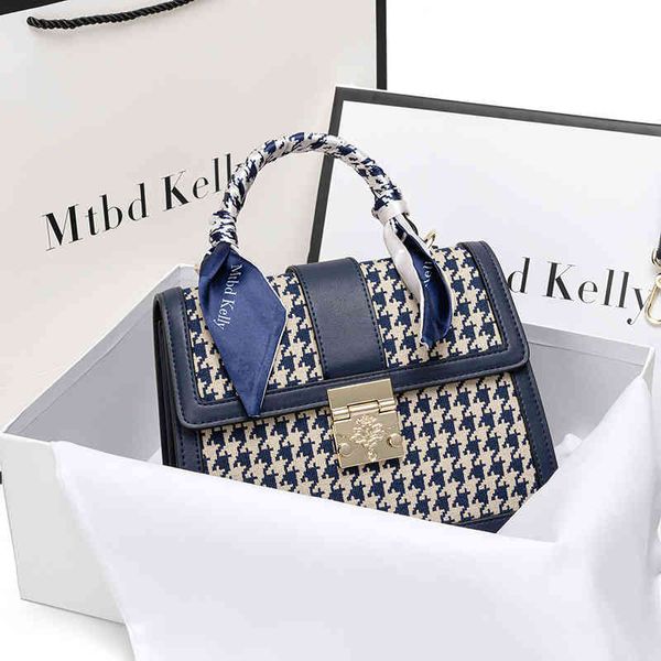 new fashion trend luxury brand designer ladies bags wholesale kong women's classic lattice handbag 2022 style small one shoulder msenge
new fashion trend luxury brand designer ladies bags wholesale kong women's classic lattice handbag 2022 style small one shoulder msenge