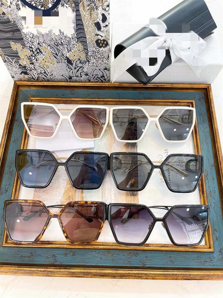 50% discount for factory direct salesnew d sunglasses windnet red same large frame slim personalized fashion sunglasses women, White;black
50% discount for factory direct salesnew d sunglasses windnet red same large frame slim personalized fashion sunglasses women, White;black