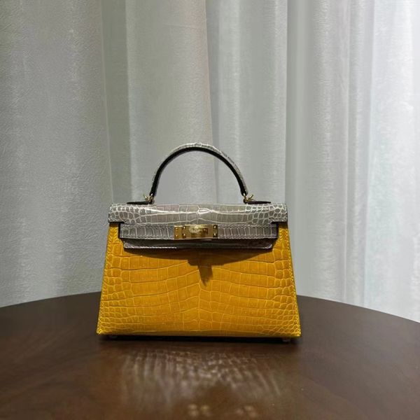 20cm designers totes real shinny crocodile skin brand purse fully handmade custom made colors with wax line stitching contact me for more de
20cm designers totes real shinny crocodile skin brand purse fully handmade custom made colors with wax line stitching contact me for more de