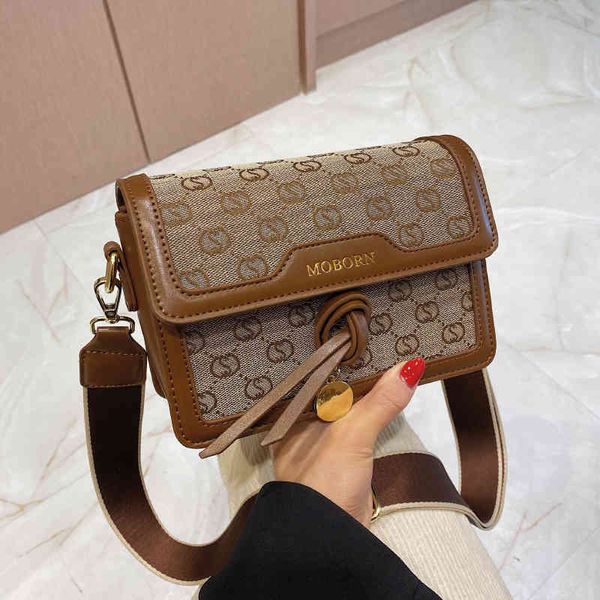 bag female mature 2022 new minority popular versatile texture broadband messenger bag small square bag
bag female mature 2022 new minority popular versatile texture broadband messenger bag small square bag