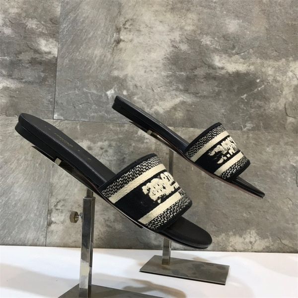 52% off 2022 family bottom flat slippers spring and summer new leisure embroidery printing series bathroom sandals, Black
52% off 2022 family bottom flat slippers spring and summer new leisure embroidery printing series bathroom sandals, Black