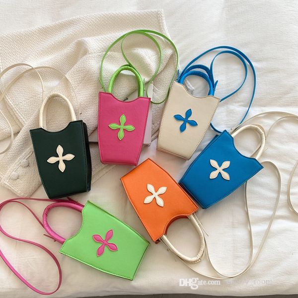 big girls candy color handbags korean kids flower clash color parent-child cross body bag children one shoulder bags f1222, Black
big girls candy color handbags korean kids flower clash color parent-child cross body bag children one shoulder bags f1222, Black