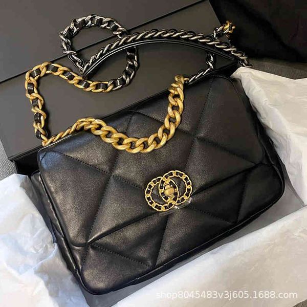 leather women's bag 2022 new fashion cloud small fragrance lingge chain mouth cover single shoulder msenger bag designer bags
leather women's bag 2022 new fashion cloud small fragrance lingge chain mouth cover single shoulder msenger bag designer bags