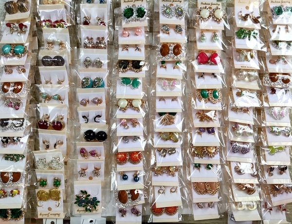 hoop huggie 60 pairs assorted earrings for women charm set earrings luxury girls ladies earrings studs wholesale fashion jewelry 230206, Golden;silver
hoop huggie 60 pairs assorted earrings for women charm set earrings luxury girls ladies earrings studs wholesale fashion jewelry 230206, Golden;silver