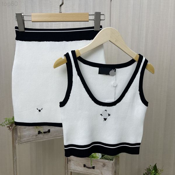 women's t-shirt designer sm ~ cattle new fashion cross embroidery v-neck age reduction vacation suit knitted vest skirt suitsrva 2002 l, White
women's t-shirt designer sm ~ cattle new fashion cross embroidery v-neck age reduction vacation suit knitted vest skirt suitsrva 2002 l, White