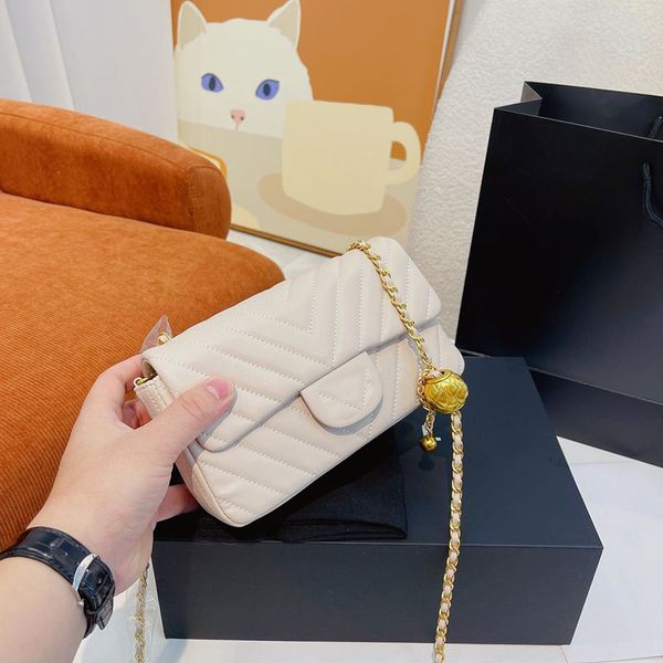 classic flap women shoulder bag leather v stitching luxury designer evening wallet small golden ball adjustable strap chain crossbody
classic flap women shoulder bag leather v stitching luxury designer evening wallet small golden ball adjustable strap chain crossbody