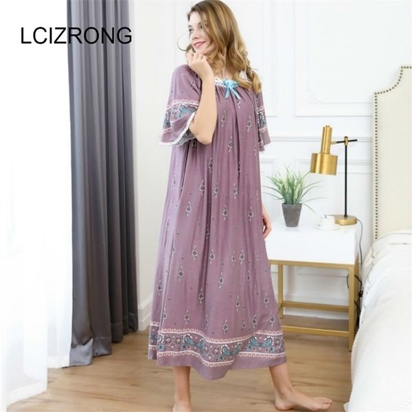 summer elegant embroidery women fat nightgowns sleep home dress female loose mom girl night dress ladies sleepwear long nuisette y200425, Black;red
summer elegant embroidery women fat nightgowns sleep home dress female loose mom girl night dress ladies sleepwear long nuisette y200425, Black;red