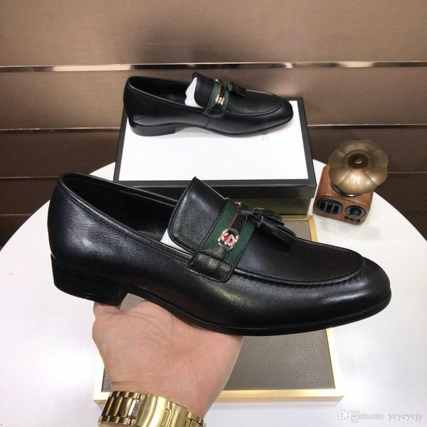 g1 designer luxury men casual shoes pointed toe shiny leather shoes mens business dress flat large shoe versatile fashion low solid color a2, Black
g1 designer luxury men casual shoes pointed toe shiny leather shoes mens business dress flat large shoe versatile fashion low solid color a2, Black