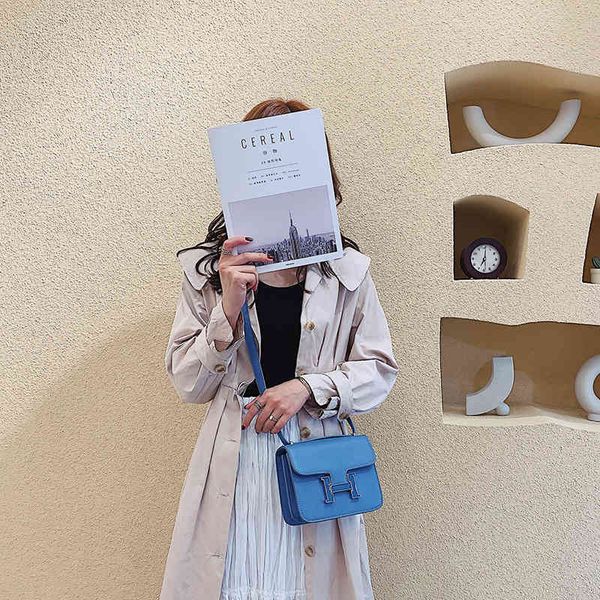 purse online signature lock bag girl's new solid color texture fashion tofu atmosphere sling shoulder messenger bag purse
purse online signature lock bag girl's new solid color texture fashion tofu atmosphere sling shoulder messenger bag purse