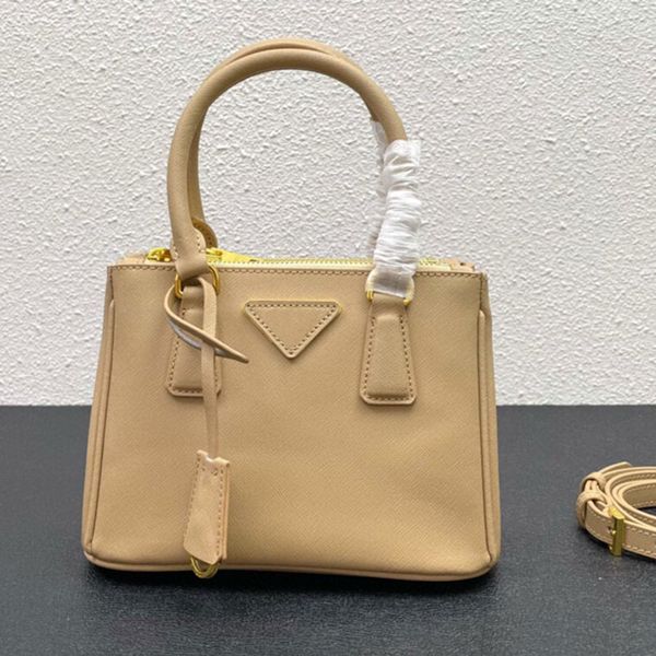 saffiano bag crossbdoy handbag small tote bags shopping handbags real leather removable shoulder strap zipper pocket double handle
saffiano bag crossbdoy handbag small tote bags shopping handbags real leather removable shoulder strap zipper pocket double handle