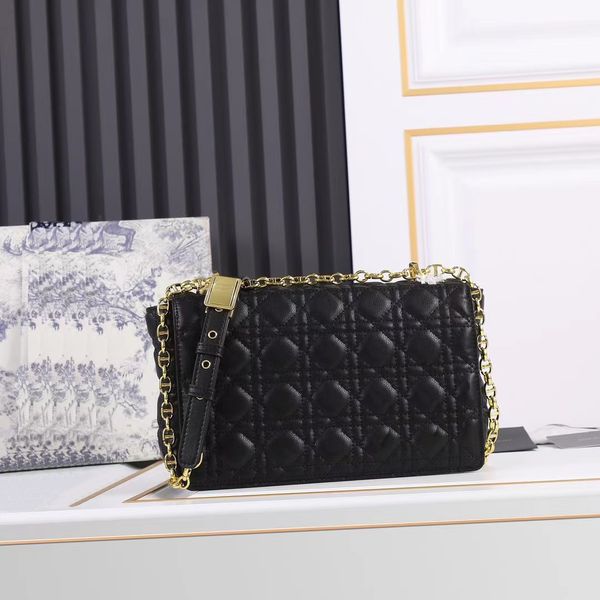 3a women's handbags luxury designer bags purse soft leather rattan fashion shoulder bags cross body bag wallet size 25.5 x15.5 x8cm
3a women's handbags luxury designer bags purse soft leather rattan fashion shoulder bags cross body bag wallet size 25.5 x15.5 x8cm