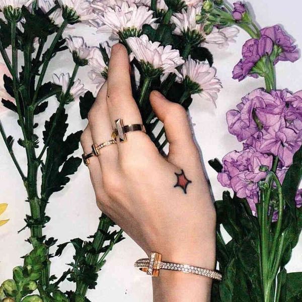 xs2x t family's same ring men's and women's 2021 new fashion personalized brass gold-plated category, Silver
xs2x t family's same ring men's and women's 2021 new fashion personalized brass gold-plated category, Silver