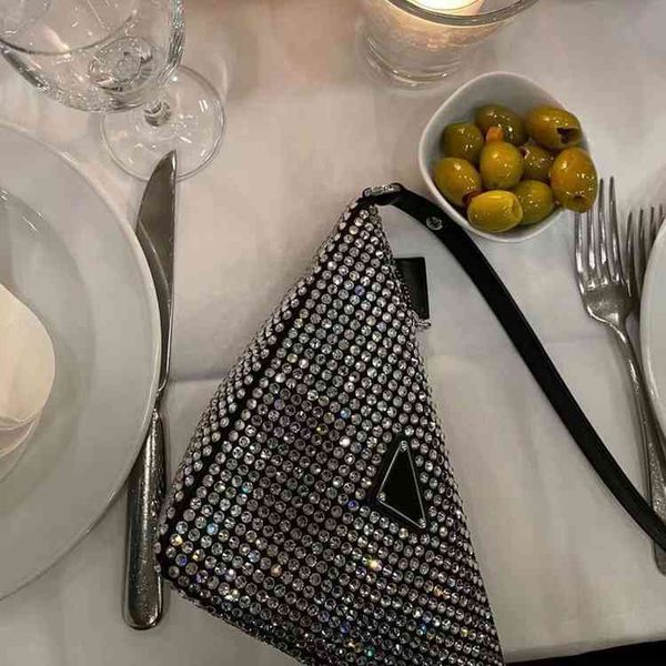 popular bag women's 2022 new triangle standard rivet sling one shoulder underarm bag triangle bag
popular bag women's 2022 new triangle standard rivet sling one shoulder underarm bag triangle bag