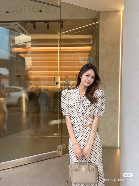 two piece dress designer 22 spring and summer new wave dot print blouse + ear skirt bubble sleeve design two-piece 7mlh, White
two piece dress designer 22 spring and summer new wave dot print blouse + ear skirt bubble sleeve design two-piece 7mlh, White