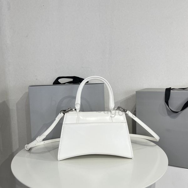 classic fashion crocodile leather hourglass bag handbag gold buckle letter design hand bill of lading shoulder messenger bag multi-color opt
classic fashion crocodile leather hourglass bag handbag gold buckle letter design hand bill of lading shoulder messenger bag multi-color opt
