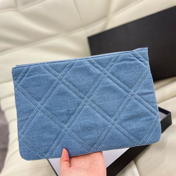 designers handbags luxurys clutch bags women fashion totes bag casual tote temperament coin purse wallet shopping good nice
designers handbags luxurys clutch bags women fashion totes bag casual tote temperament coin purse wallet shopping good nice