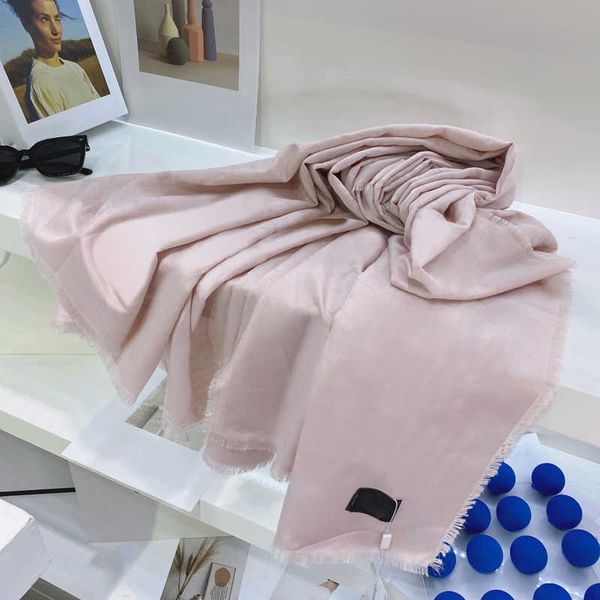 designer silk scarf ladies silk scarfs four seasons shawl fashion letter pattern size 140x140cm 5 colors gift box optional, Blue;gray
designer silk scarf ladies silk scarfs four seasons shawl fashion letter pattern size 140x140cm 5 colors gift box optional, Blue;gray