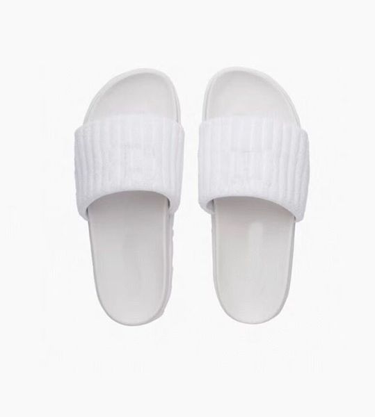 luxury designer women's autumn slippers beach slide women terry fabric is soft comfortable fashionable and easy to match with box style, Black
luxury designer women's autumn slippers beach slide women terry fabric is soft comfortable fashionable and easy to match with box style, Black