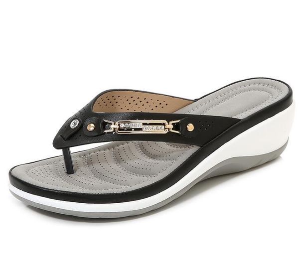women slippers casual clip toe summer shoes flip flops platform beach slides metal button sandals female comforty flats 220408, Black
women slippers casual clip toe summer shoes flip flops platform beach slides metal button sandals female comforty flats 220408, Black