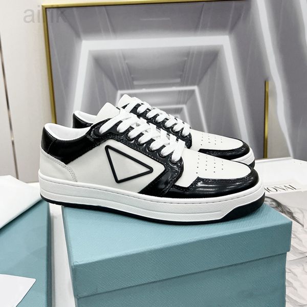 district perforated leather sneakers sporty shoes white black grey casual shoe for man woman platform trainer basket sneaker rubber sole
district perforated leather sneakers sporty shoes white black grey casual shoe for man woman platform trainer basket sneaker rubber sole