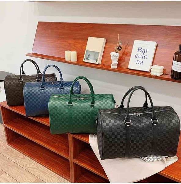 handbags bags winter new long-distance travel business high-capacity boarding single shoulder messenger bag, Black;red
handbags bags winter new long-distance travel business high-capacity boarding single shoulder messenger bag, Black;red